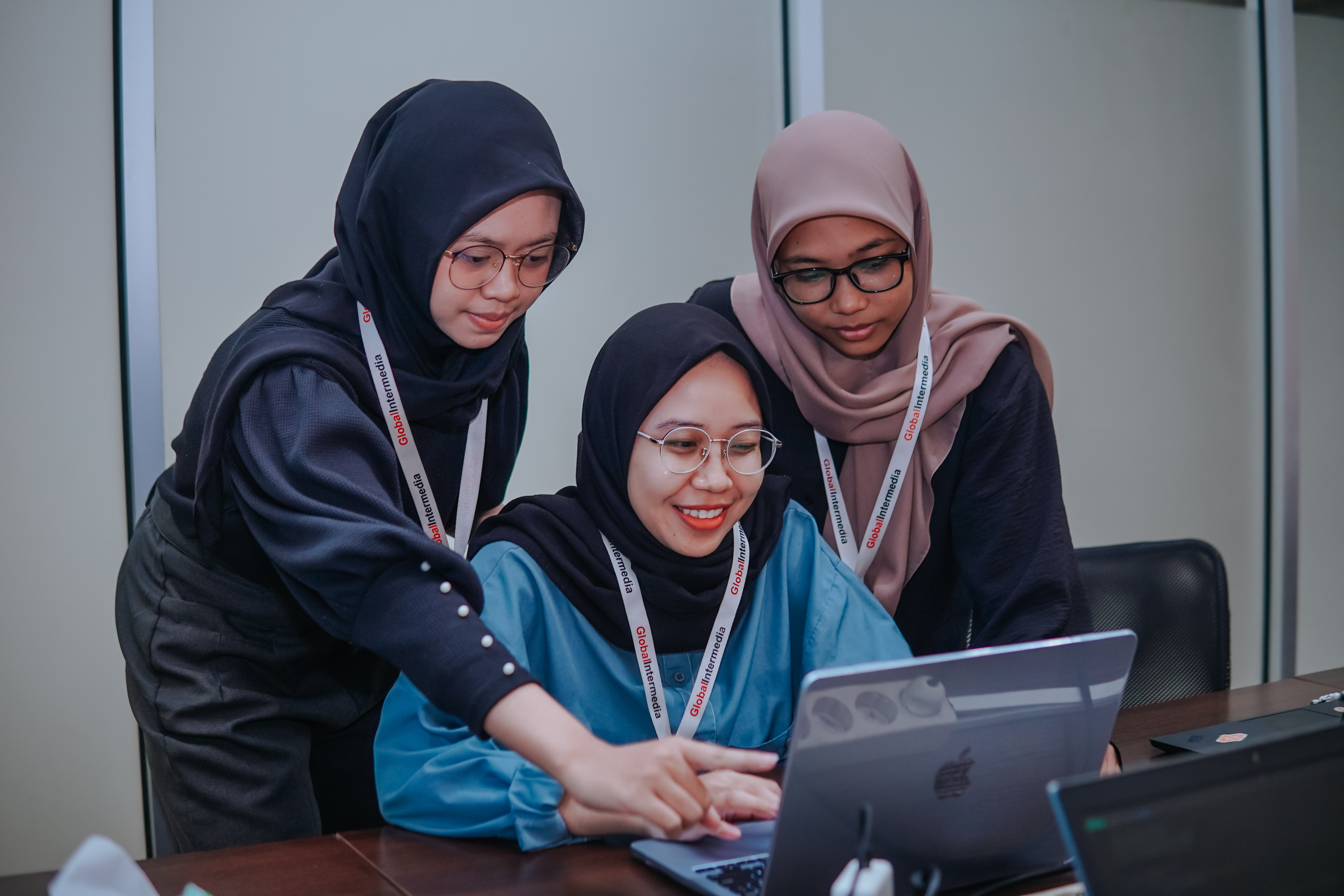 Pembuatan Website dan Aplikasi Mobile